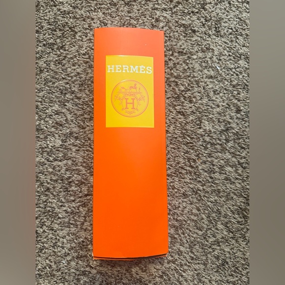 Hermes Men's Socks in Orange, Black, and Brown - Picture 5 of 6